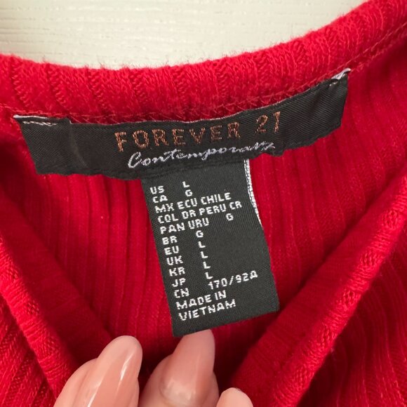 EUC Forever 21 Blouse Short Sleeve V Neck Ribbed Tee, Faux Buttons, Red, L - Picture 7 of 16